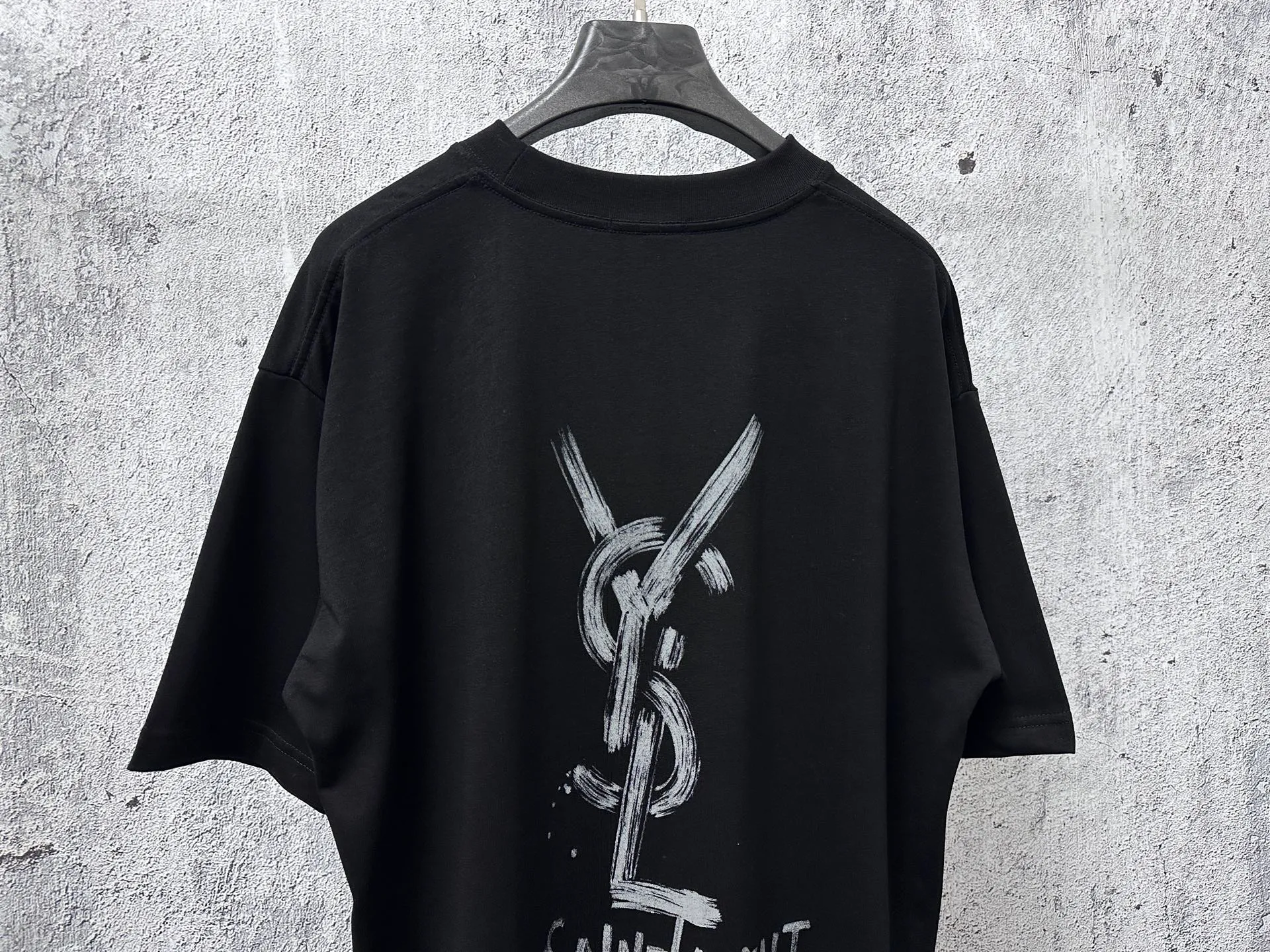 ￼ P85 【YSL】 Classiclogo t Classic 280 ! ， ，os ， ， Same Style。 ：Black，White Size：XS-L